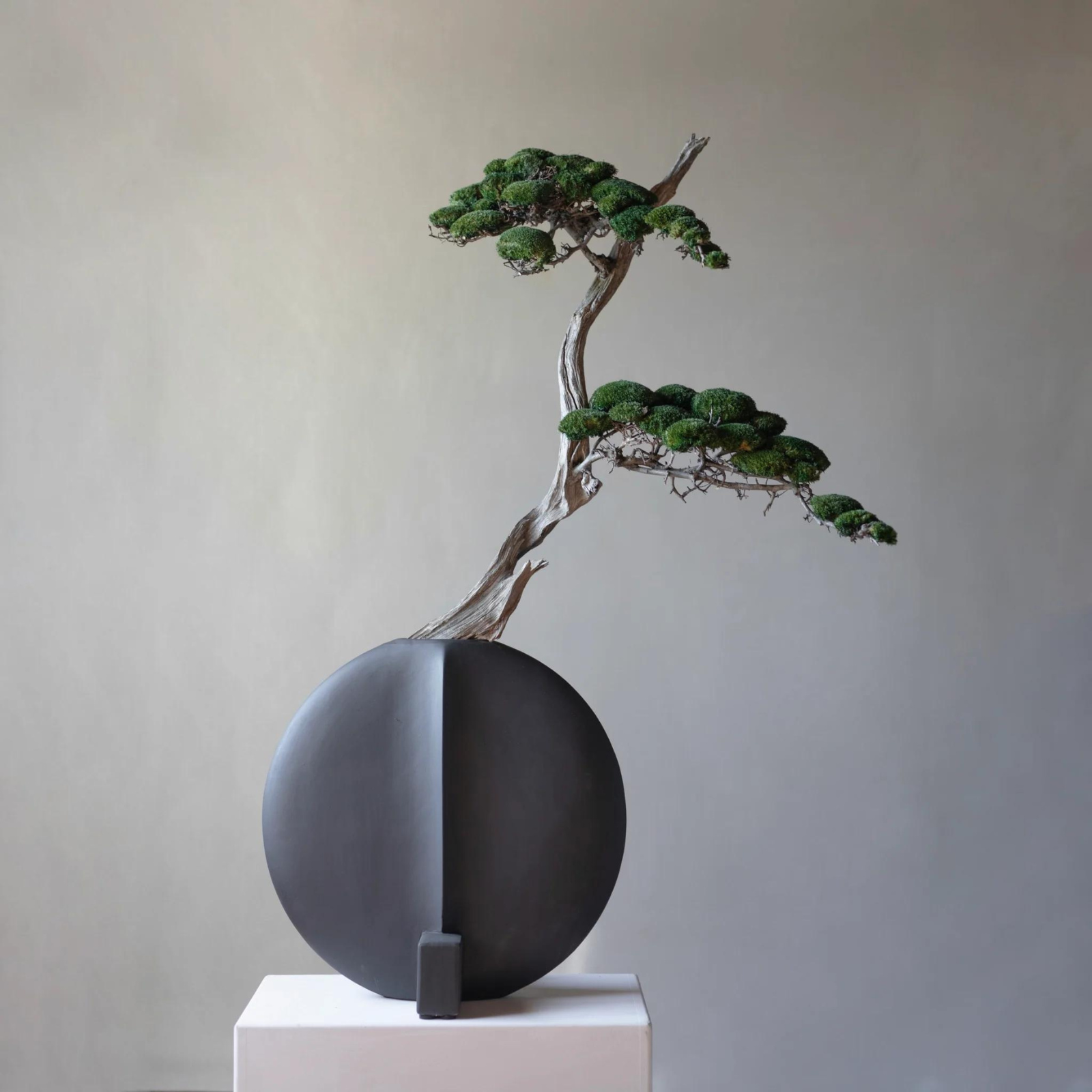 Guggenheim, Big | Vase