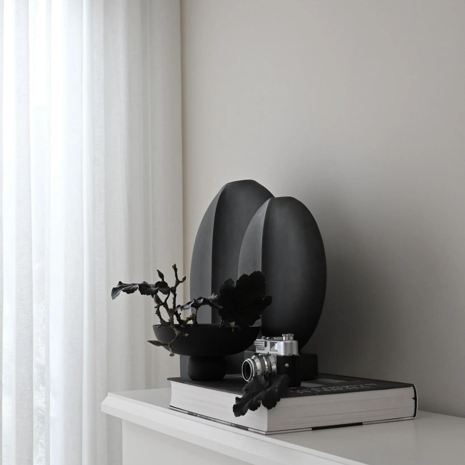 Guggenheim, Big, Black | Vase (Warehouse Sale)