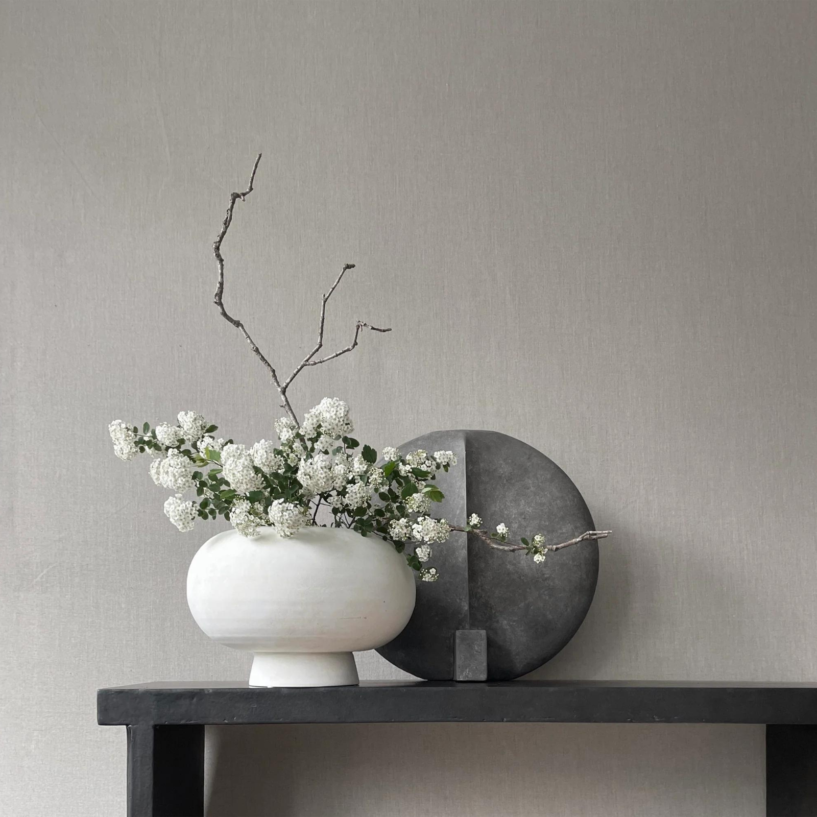 Guggenheim, Big, Black | Vase (Warehouse Sale)