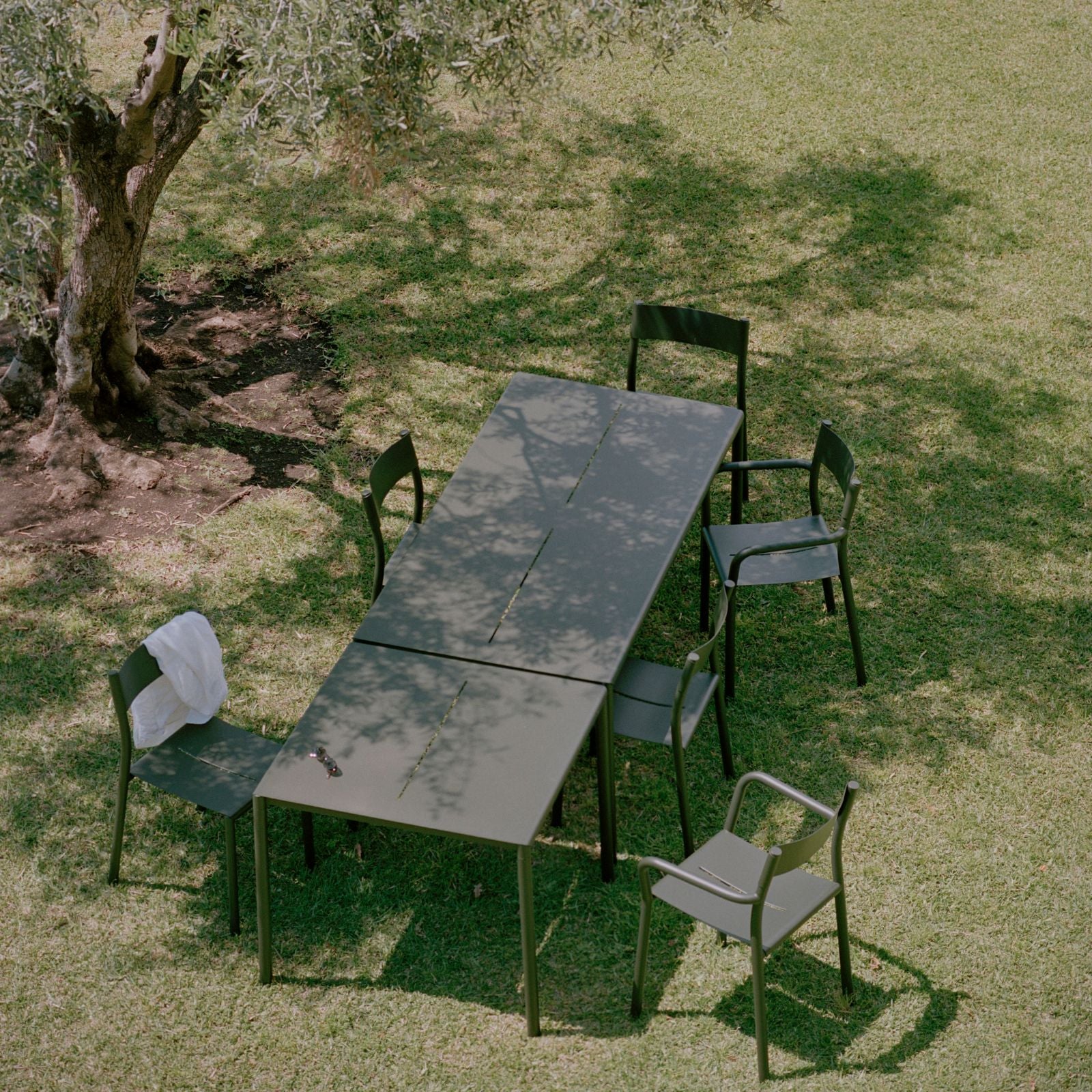 May, Dark Green | Outdoor Dining Table (Warehouse Sale)