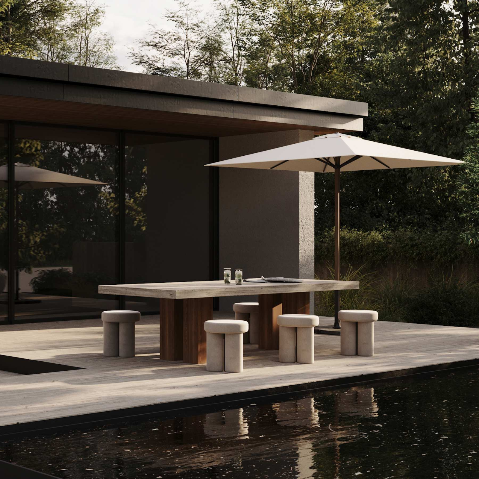 Big Foot Stool, Warm Ash (C142) | Outdoor