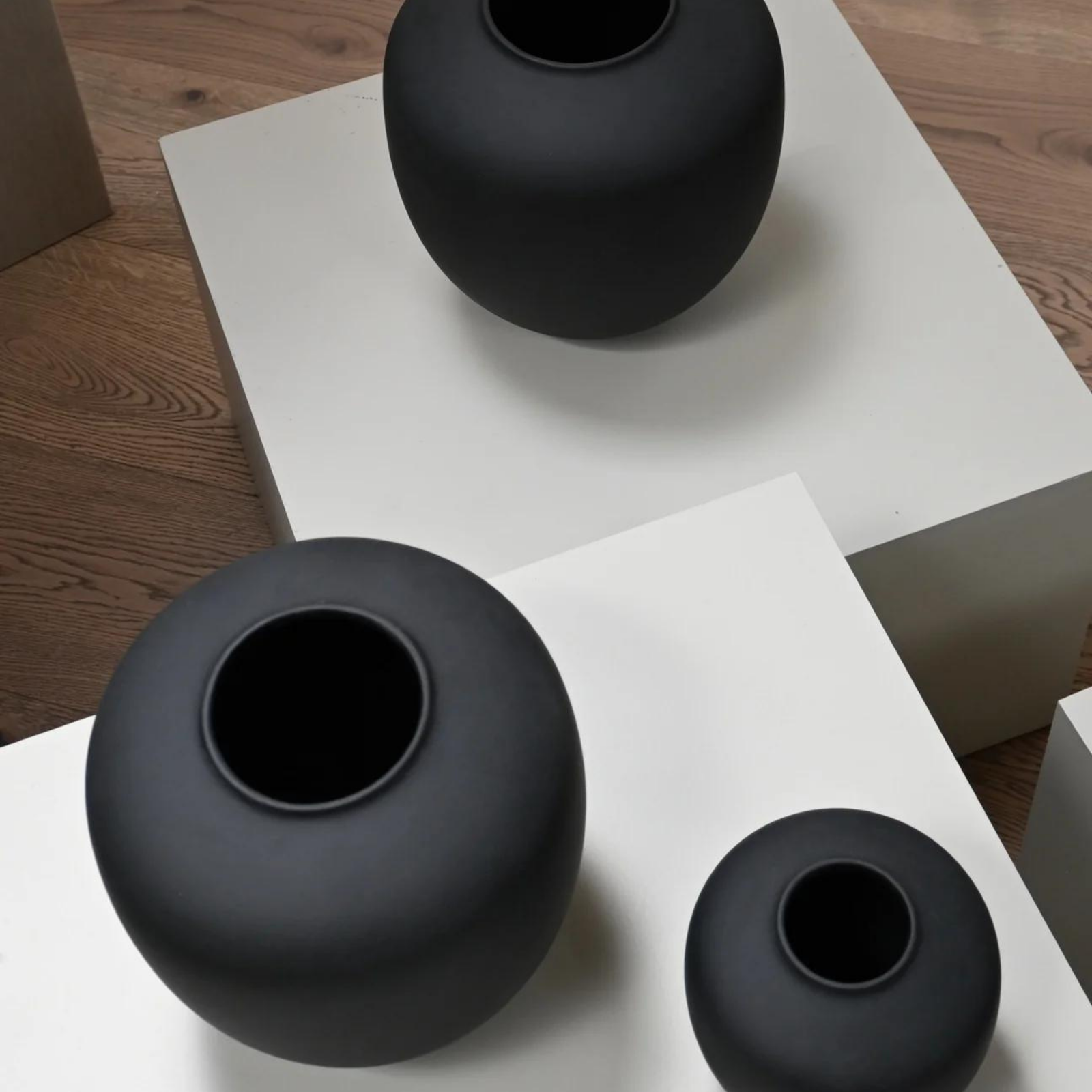 Sunao, Hexa, Black | Vase, Big