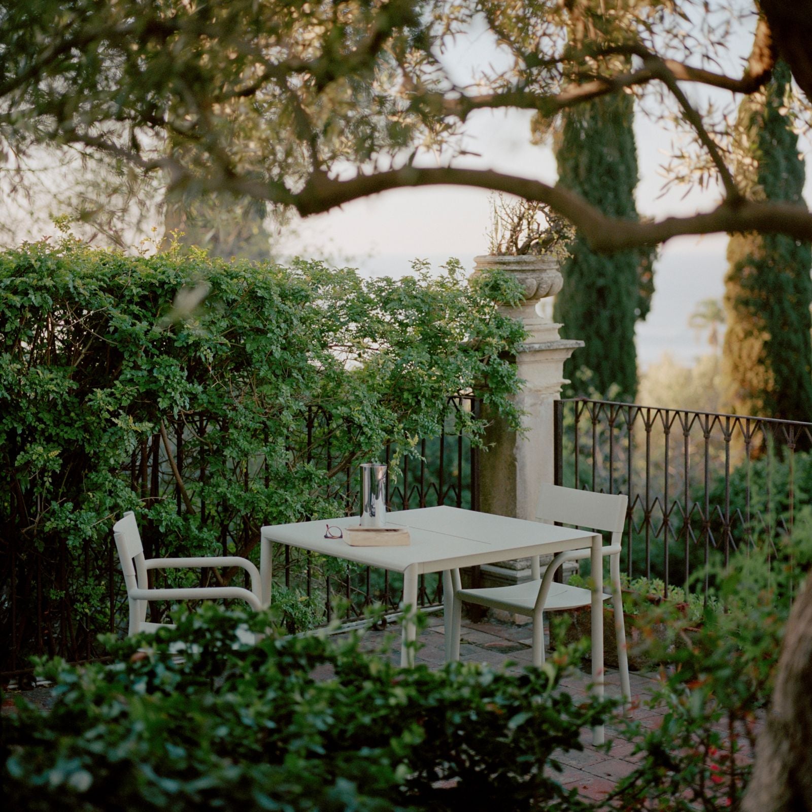 May, Dark Green | Outdoor Dining Table (Warehouse Sale)