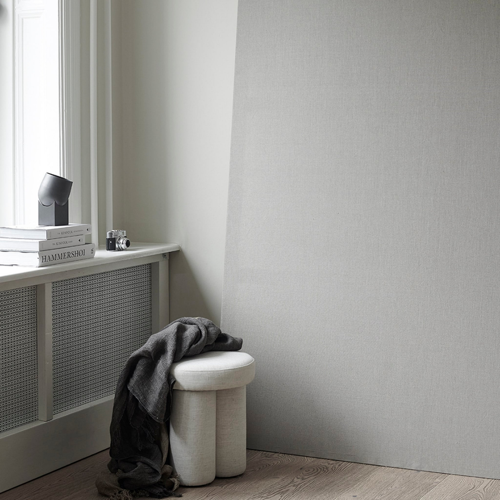 Big Foot Stool Linen - White Chalk