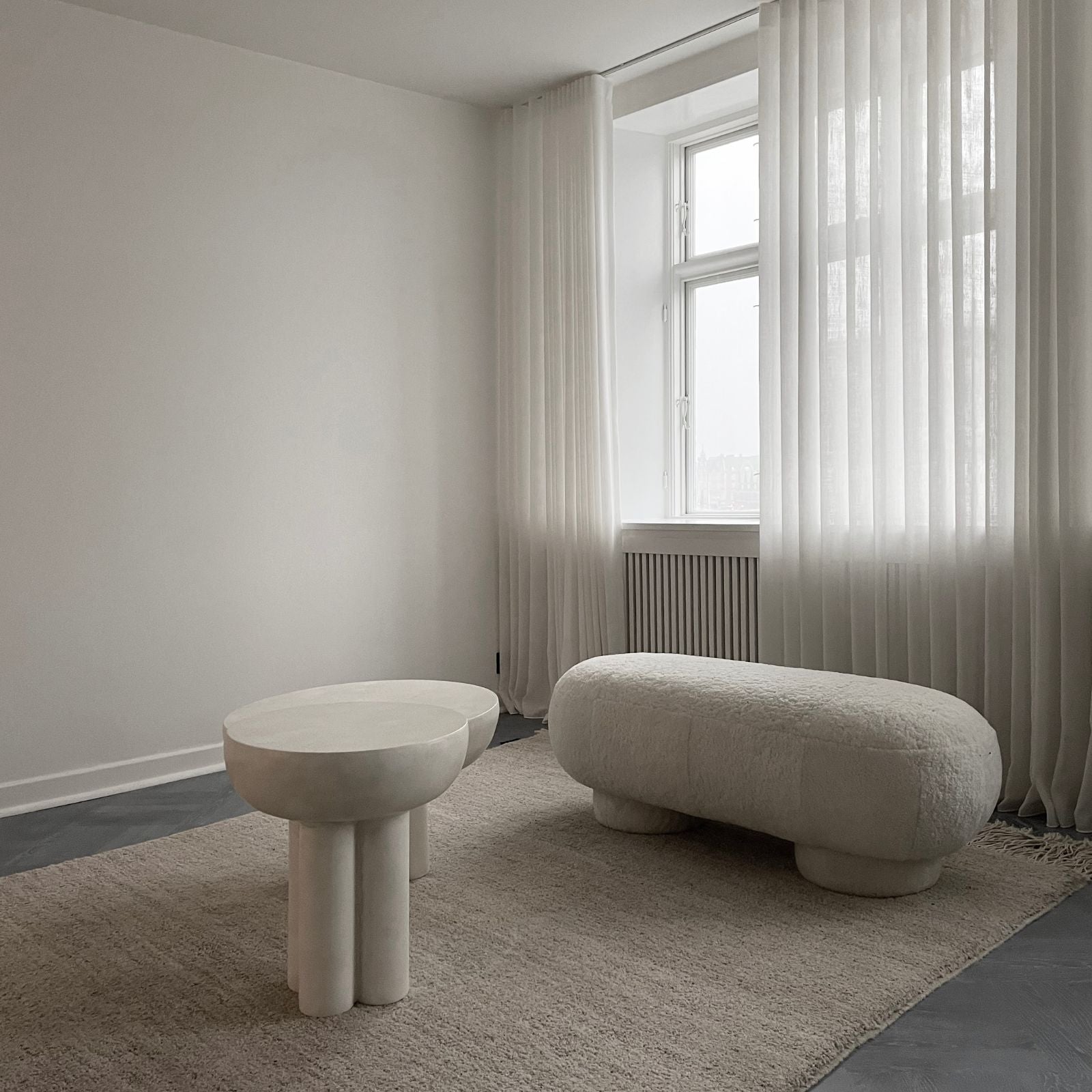 Big Foot Bench - Sheepskin