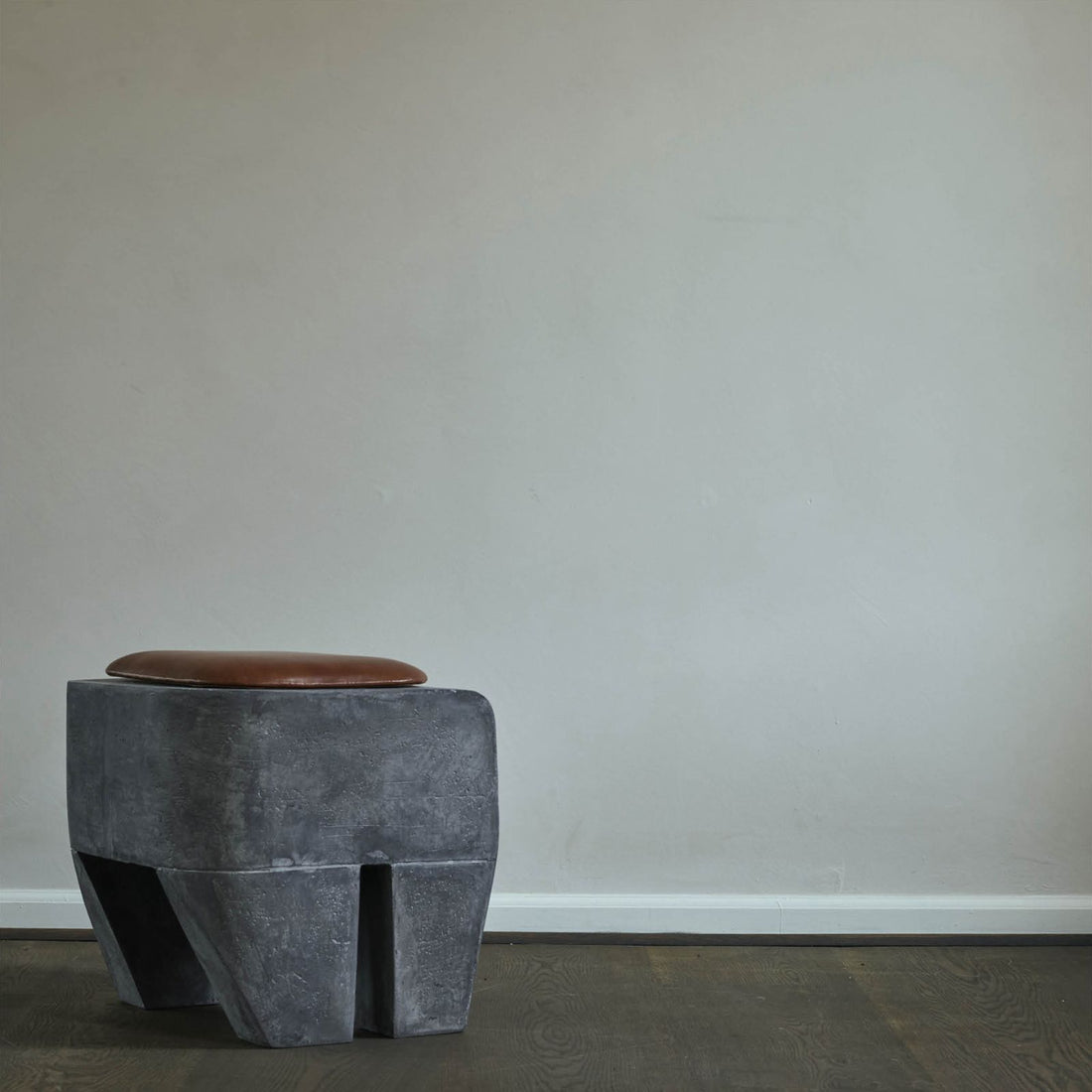 Sculpt Concrete | Stool