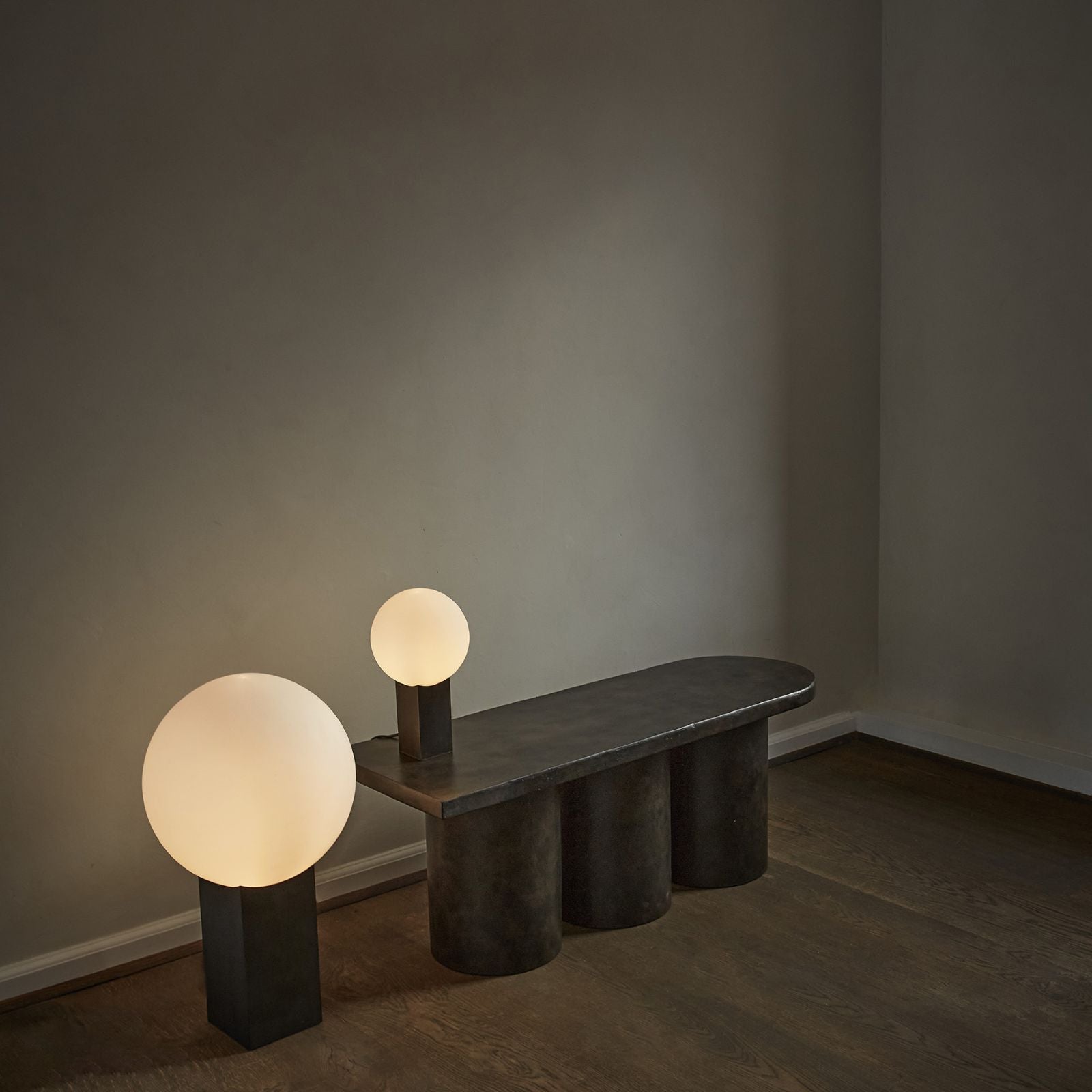 Big Foot Bench Coffee