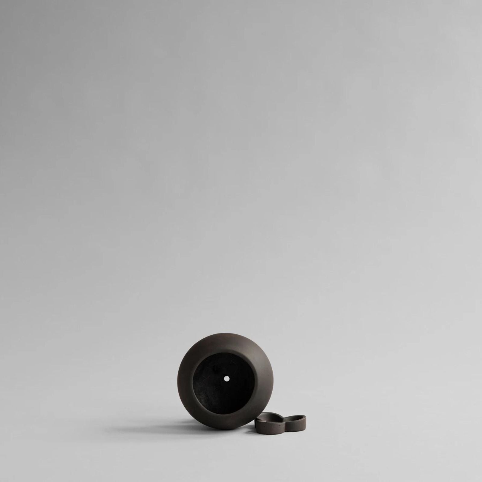 Urchin | Petit Plant pot Coffee (Warehouse Sale)
