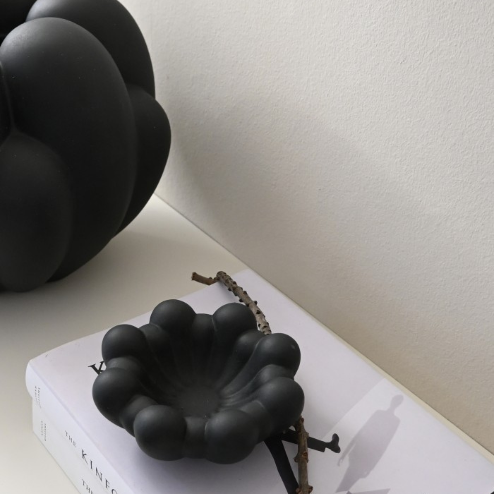 101 Copenhagen Bloom Tray  Black Example