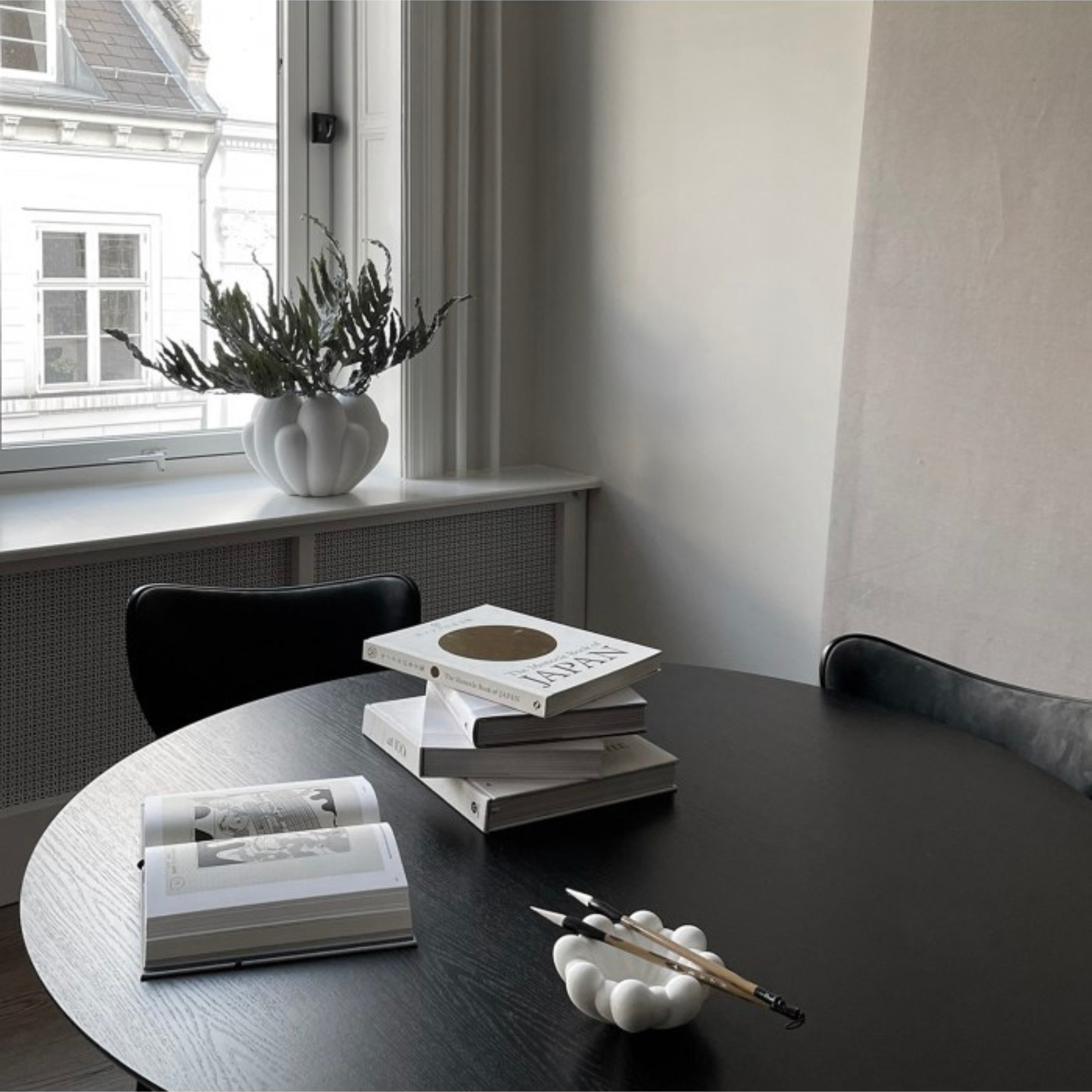 101 Bloom Vase Mini  Bone White Example