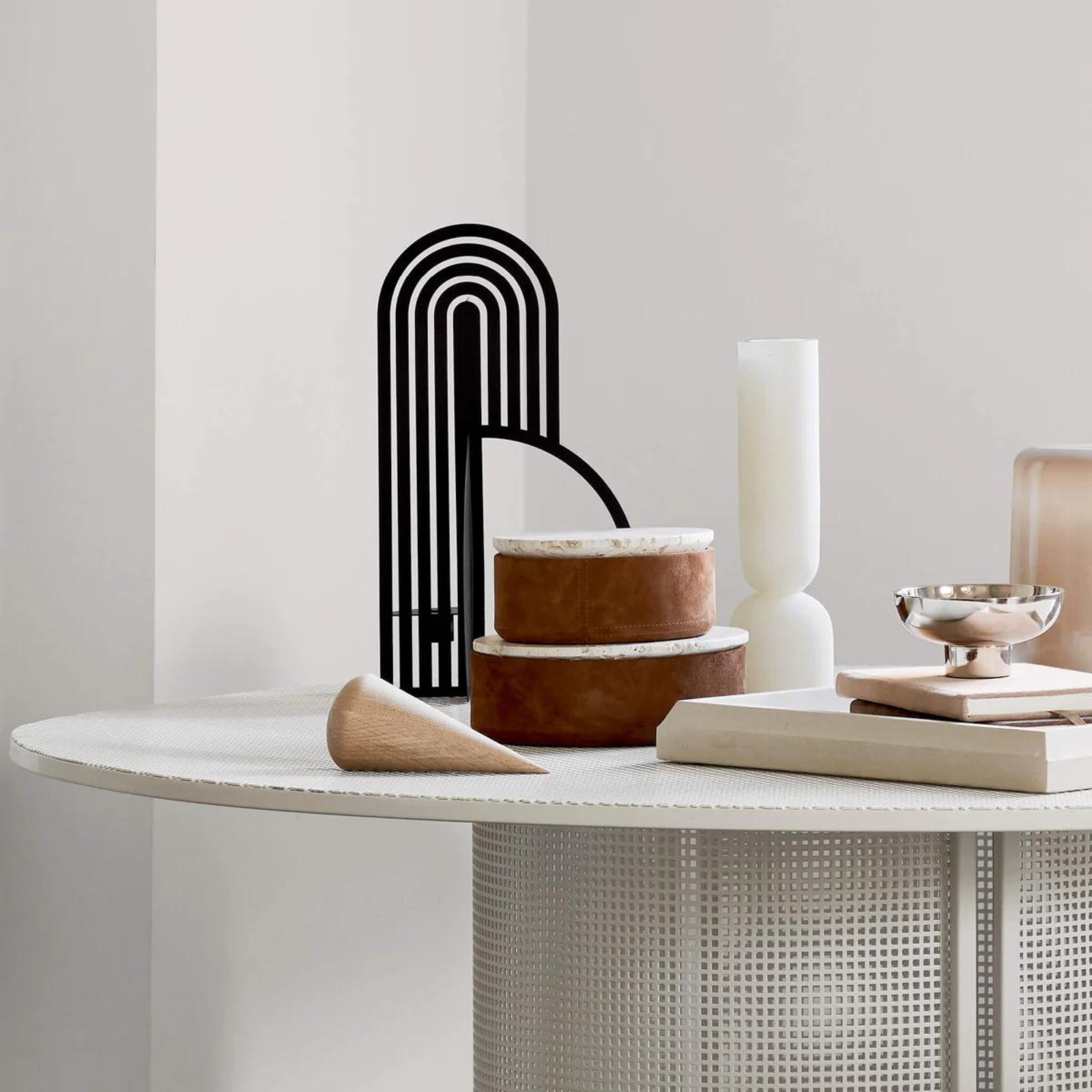 Shadow | Candle Holder (Warehouse Sale)