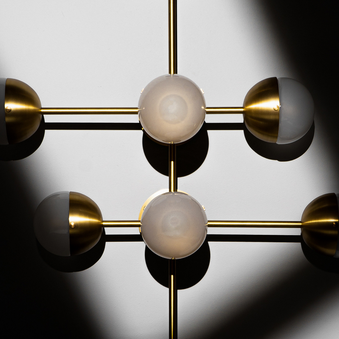 Molecule 8 | Wall Sconce