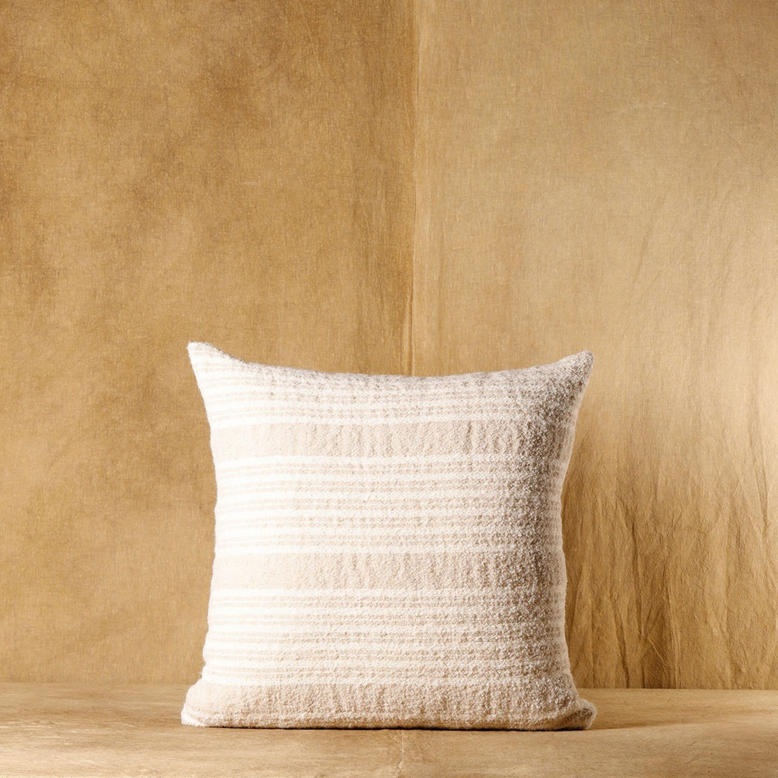 Isola | Cushion