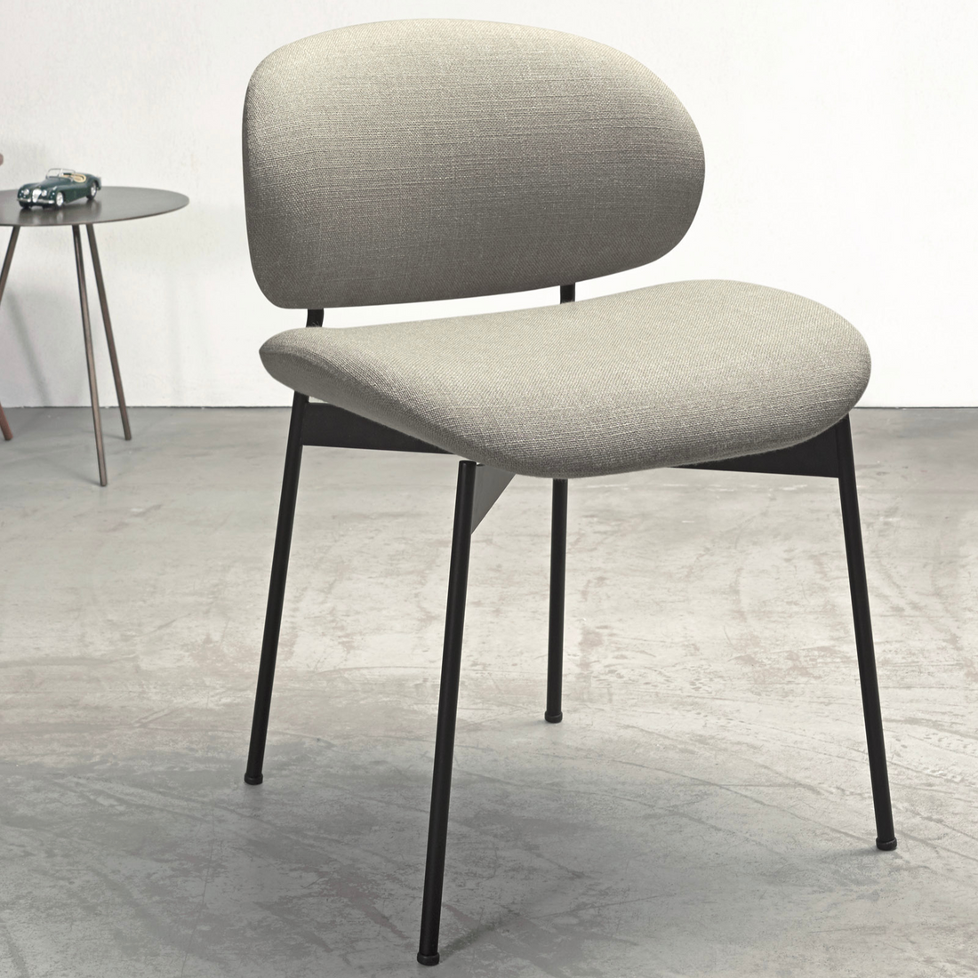 Luz Upholstered | Chair