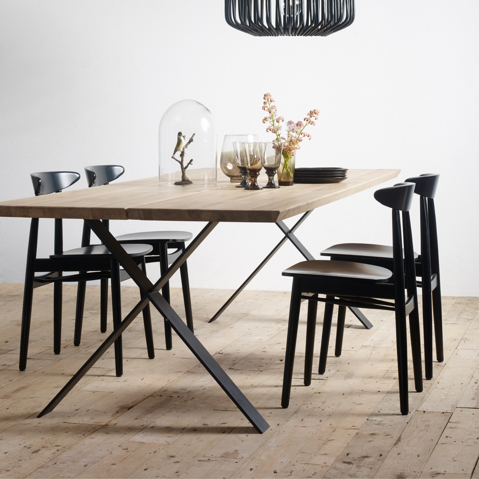 VS Albert Dining Table X base 