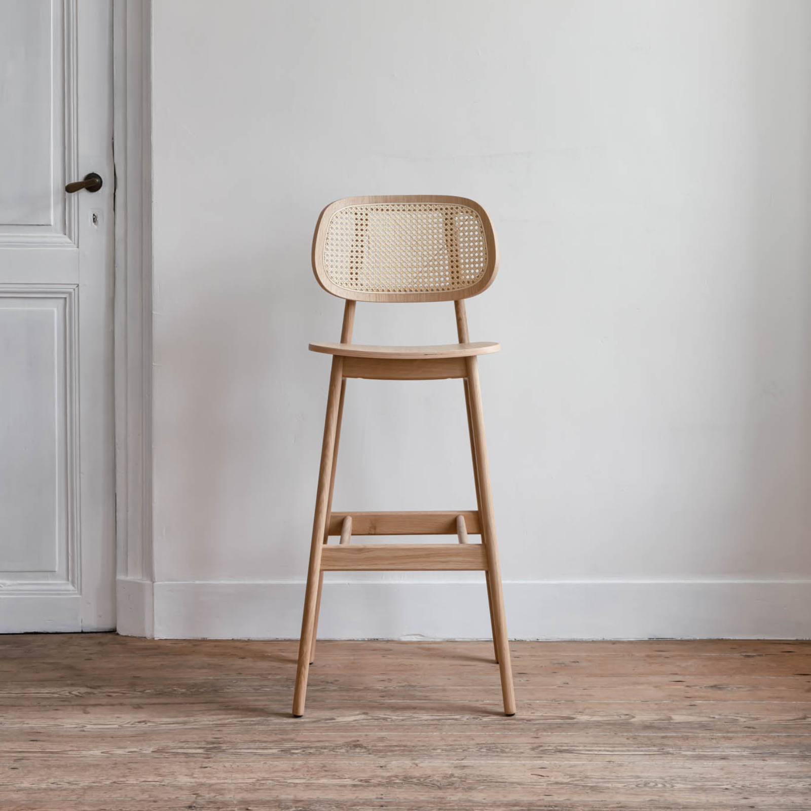 VS Titus Bar Stool 