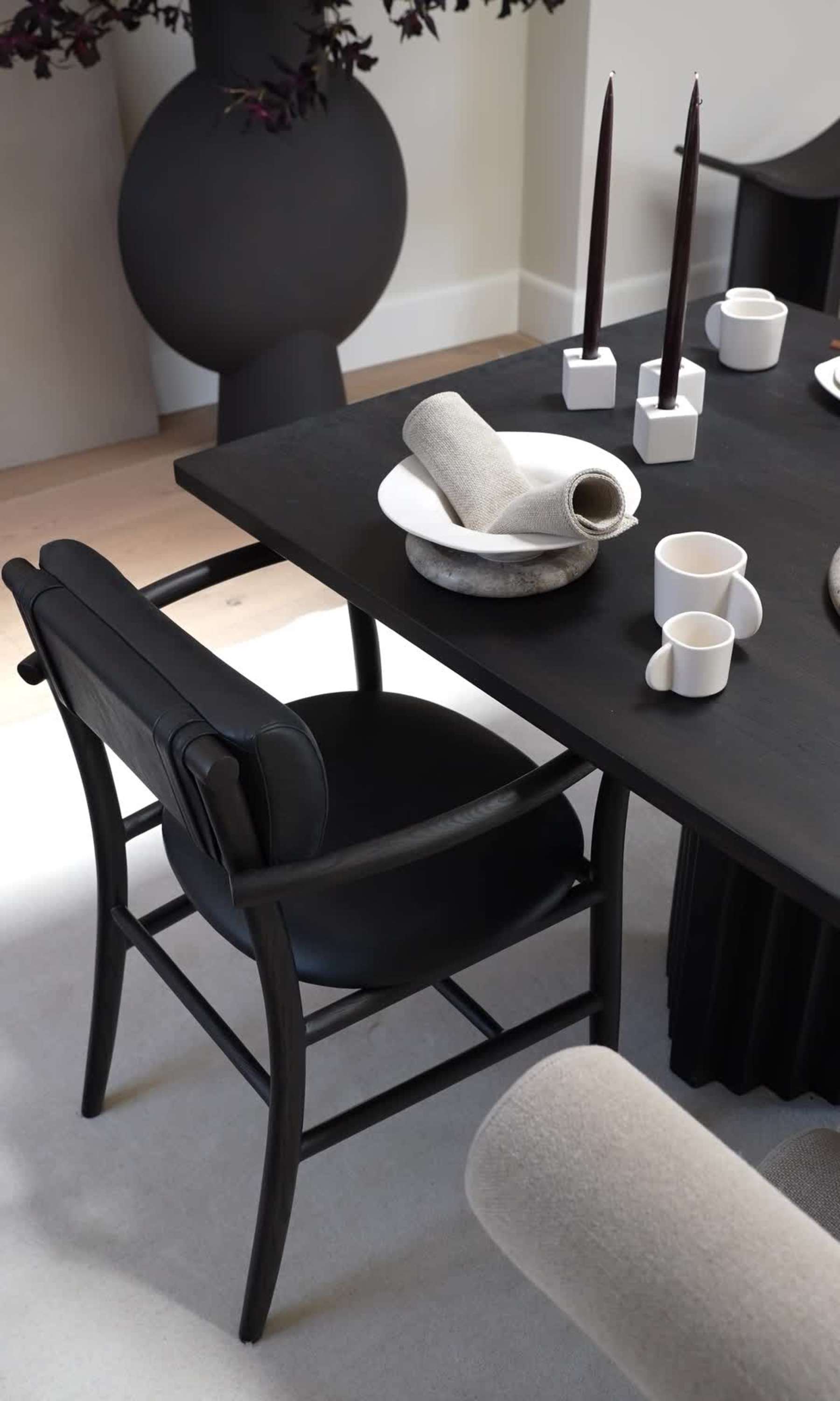 Arc Dining Table, L250 - Coffee Black Oak