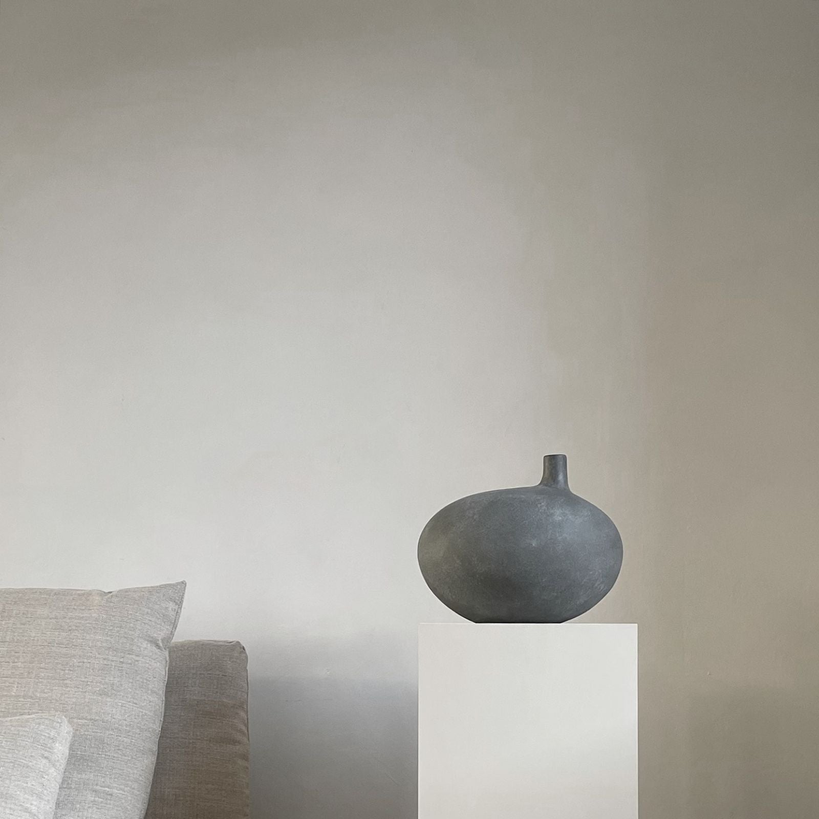Submarine Vase | Small - Dark grey