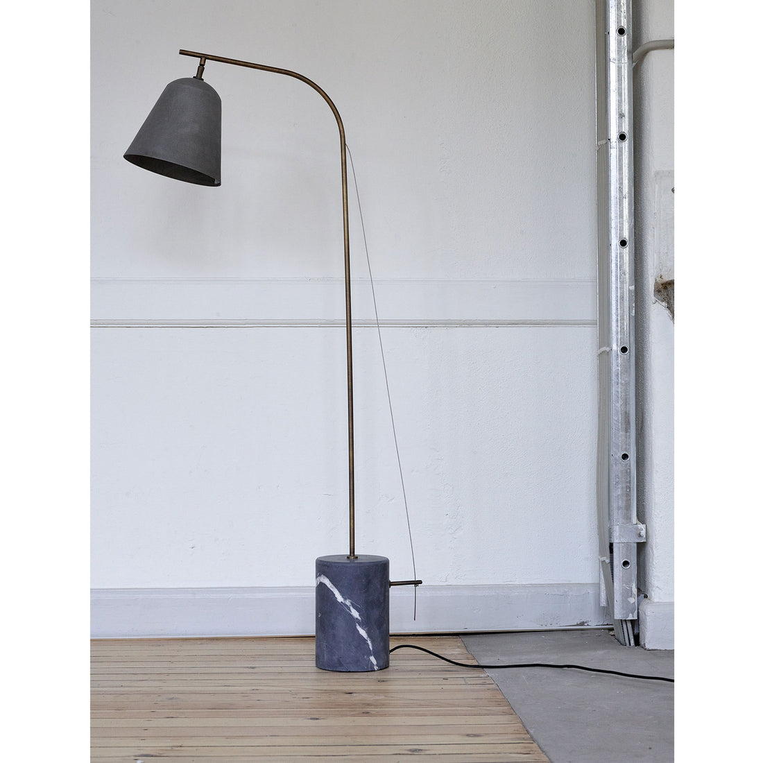 Line Two | Floor lamp
