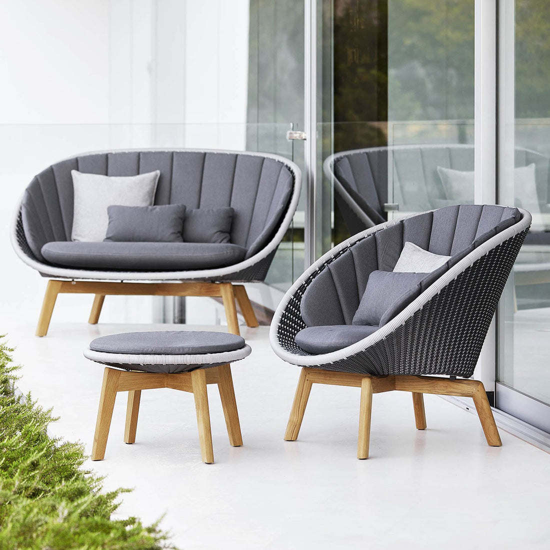 Peacock Grey | Outdoor Lounge Chair
